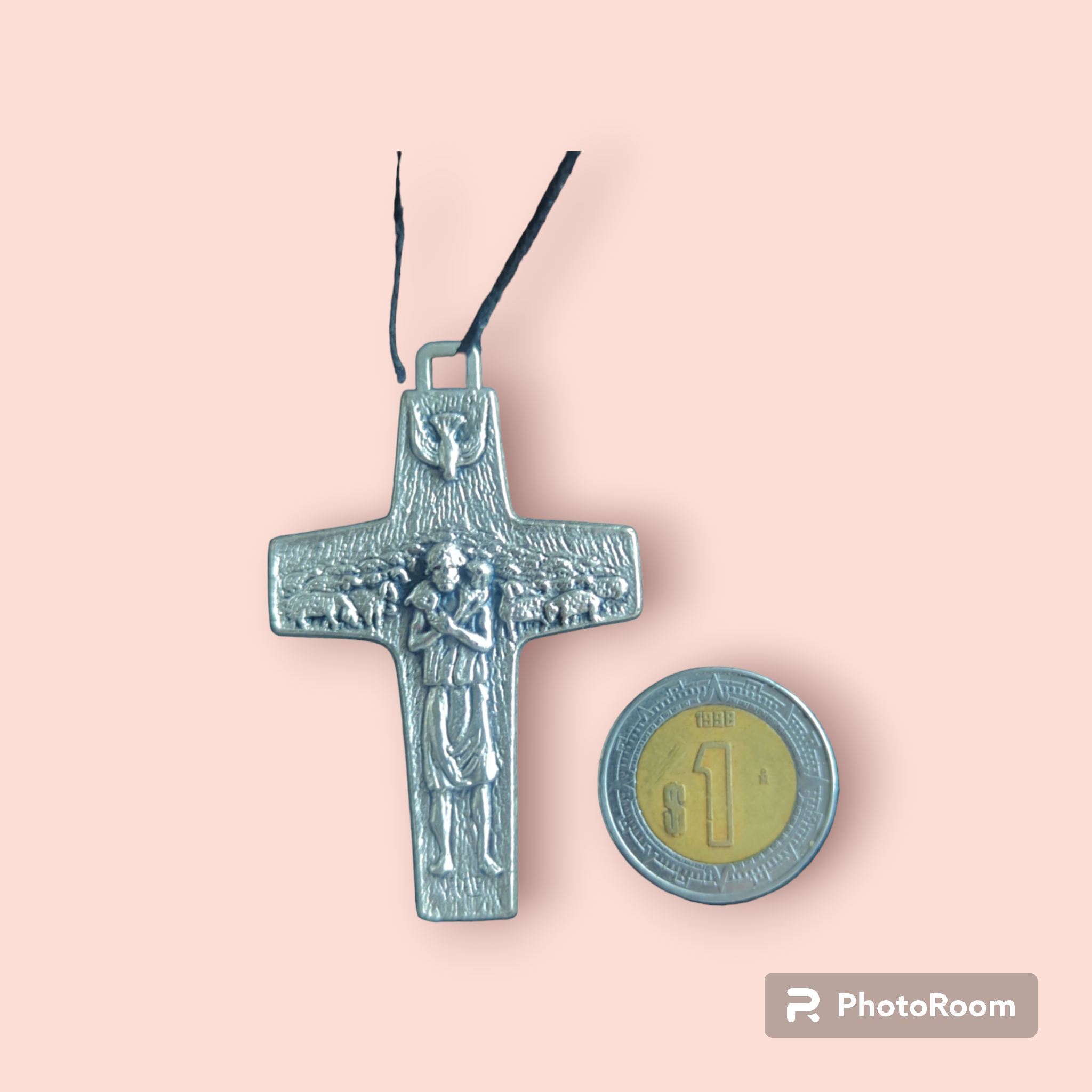 La  Auténtica Cruz del Buen Pastor: Un Símbolo de Humildad y Misericordia. Tamaño Grande
